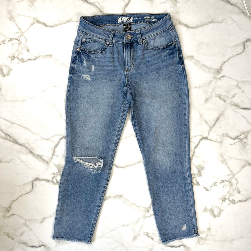 NWOT Rewash Distressed Cropped Jeans
